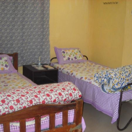 Nadya Homestay For Female & Family ジャイプール エクステリア 写真