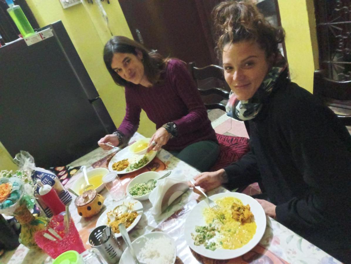 Nadya Homestay For Female & Family ジャイプール エクステリア 写真