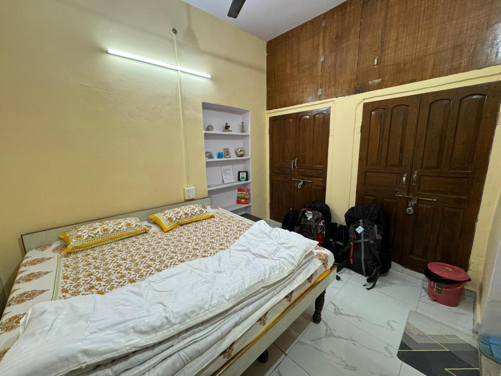 Nadya Homestay For Female & Family ジャイプール 部屋 写真